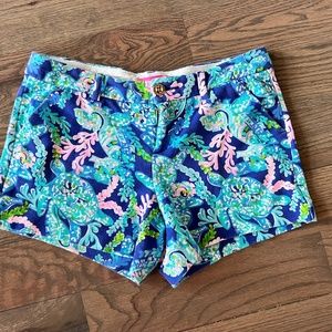 Lilly Pulitzer Knit Callahan Short in “Corsica Blue Turtle Villa” Size 8